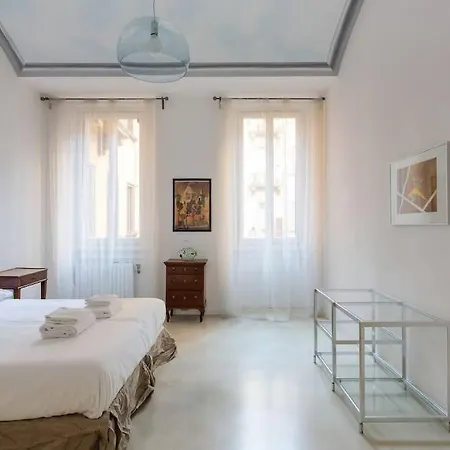 Apartment Petrarca, 16 - Nel Cuore Di Milan